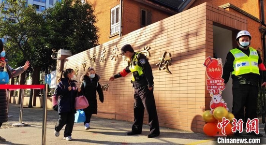 上海：中小学全面恢复线下教学