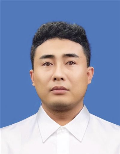 李 瀑