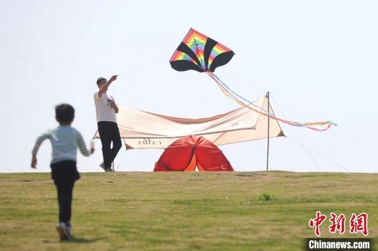 没有太阳也会被晒伤？专家提醒警惕“云层增强效应”