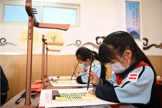 2023北京两会 做好“加减法”描绘更美好教育图景