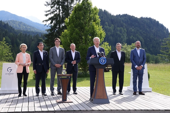 拜登在G7峰会上宣布基建计划 图自澎湃影像
