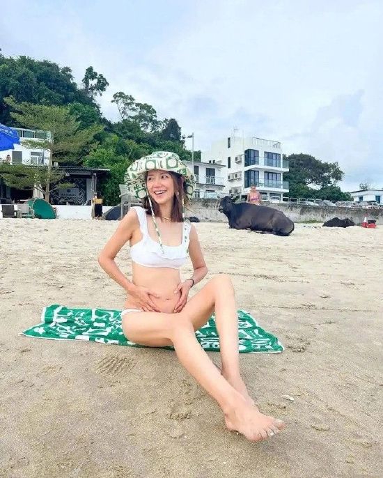 香港女星倪晨曦宣布产下二胎 宝宝体重达8斤