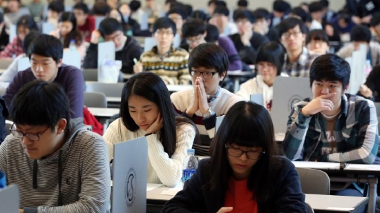 韩国近年21万名未成年人确诊抑郁症焦虑症 高中生占比最高