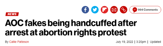 参加支持堕胎权抗议活动被捕 美议员假装被戴手铐